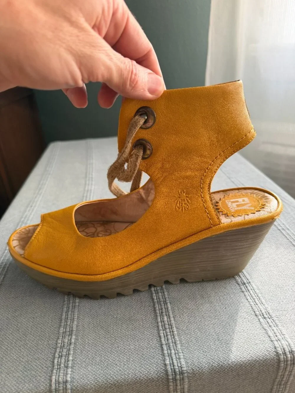 FLY LONDON High wedges yellow leather shoes